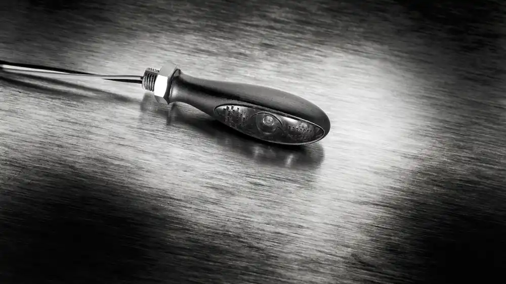Kellermann Blinker Micro S Dark, schwarz, getöntes Glas, für vorne und hinten, Stück Wochenendangebot