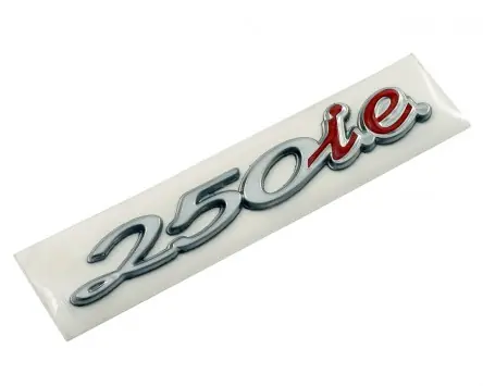Schriftzug Aufkleber Sticker für Gepäckfach 250 i.e. chrom/rot 77x12mm Angebot