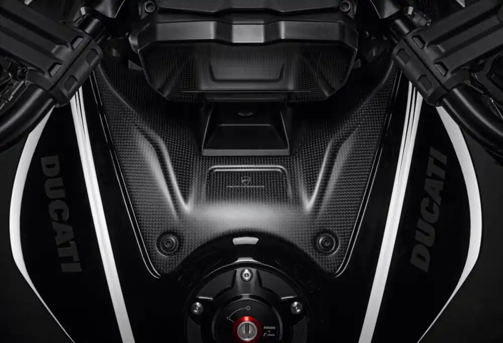 Sofort Bestellen Ducati Original Tankabdeckung Kohlefaser Diavel V4